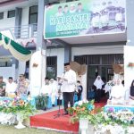 Wakil Wali Kota Tidore Kepulauan Muhammad Sinen meberikan sambutan pada upacara peringatan Hari Santri di Pondok Pesantren Kharisul Khairaat Bumi Hijrah, Ome Tidore Utara Kota Tidore Kepulauan, Minggu (22/10/2023).