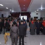 Walikota Tidore Kepulauan Capt. H. Ali Ibrahim, MH mengambil sumpah dan melantik pejabat tinggi pratama, Adinistrator dan Pengawas Lingkup Pemerintah Kota Tidore Kepulauan di Aula Sultan Nuku Kantor Walikota.